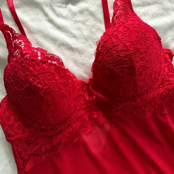 Red lace chemise slip negligee built in bra size M - Picture 6 of 10